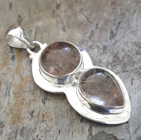Rutilated Quartz Pea Pod Silver Pendant - Picture 6 of 6